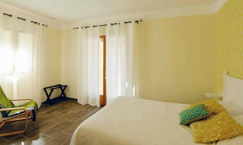 Basic Double or Twin Room