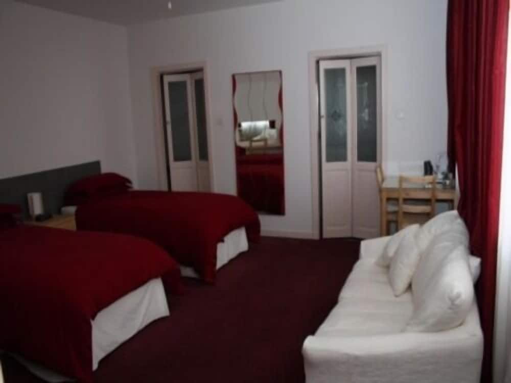 Twin Room, Ensuite - Photo 3