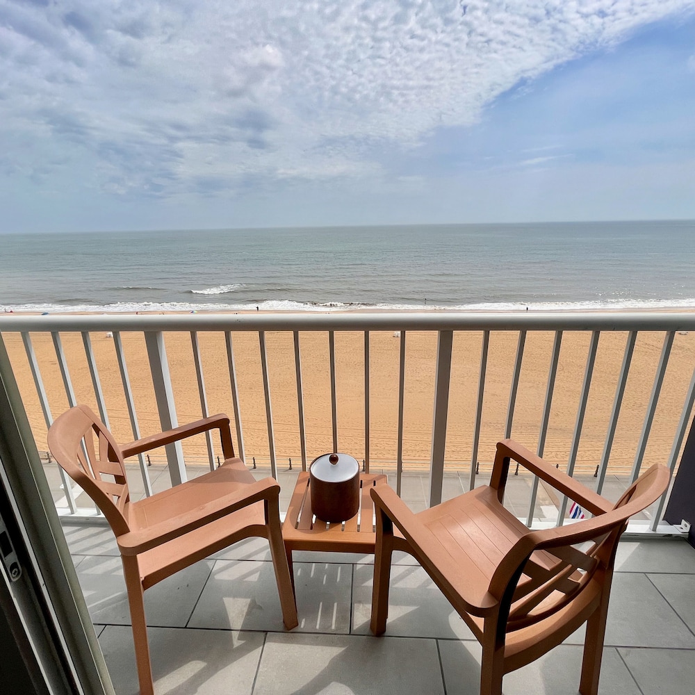 Premium Room, 2 Queen Beds, Oceanfront (High Floor) - Photo 8
