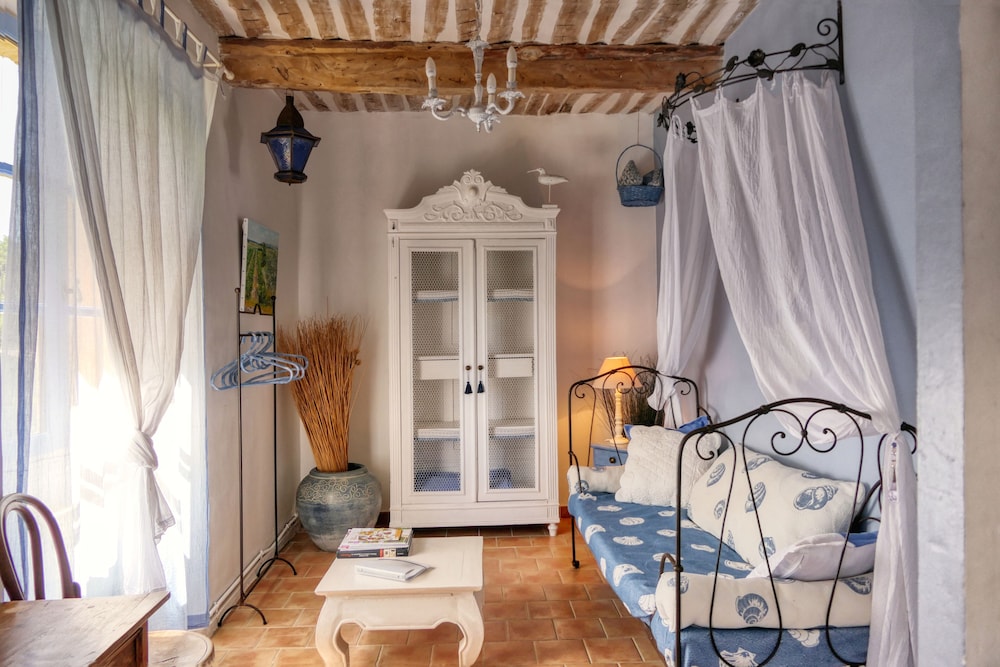 Romantic Suite, Ensuite photo 2