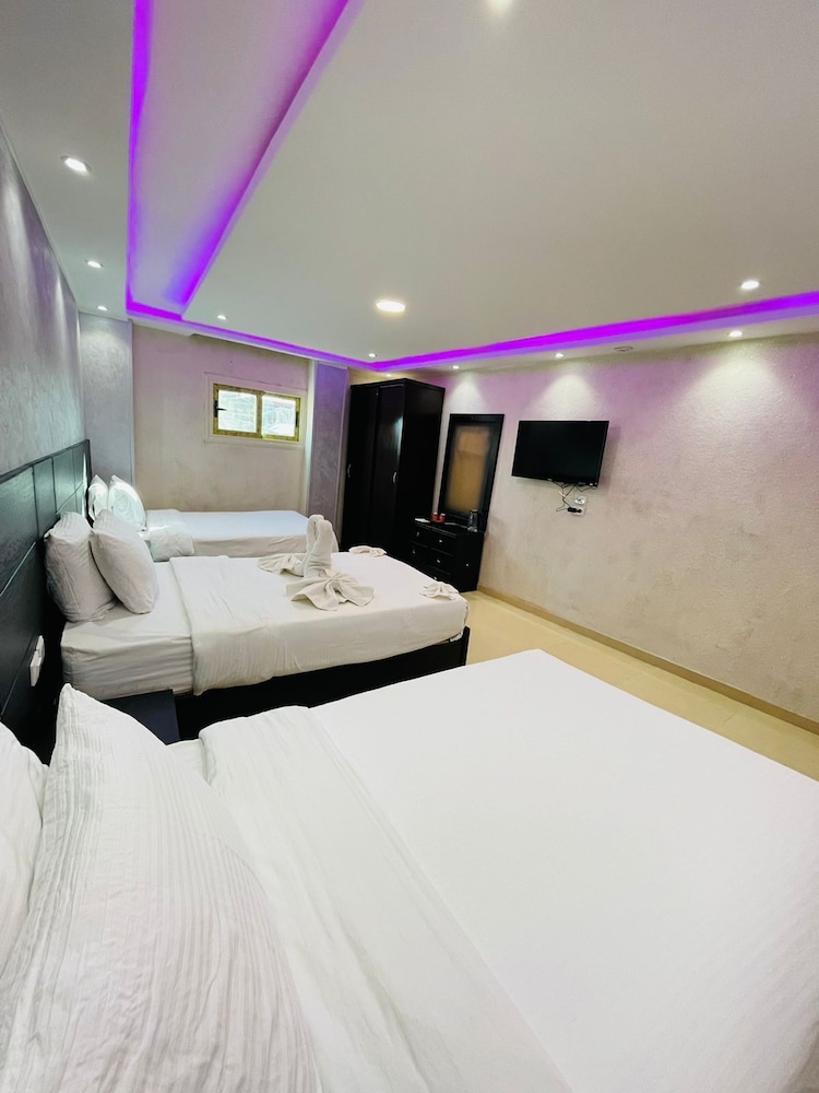 Standard Triple Room, 1 Bedroom, Non Smoking photo 2