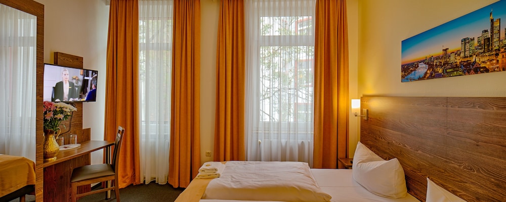Double Room - Photo 13