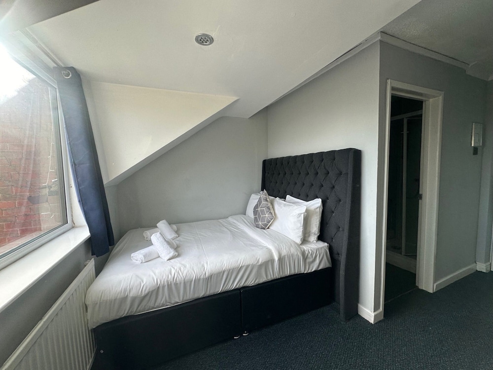 Standard Double Room, 1 Double Bed, Shared Bathroom