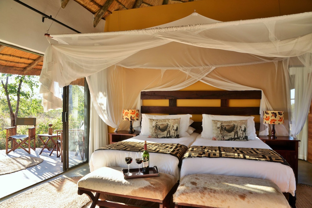 Luxury Suite photo 1