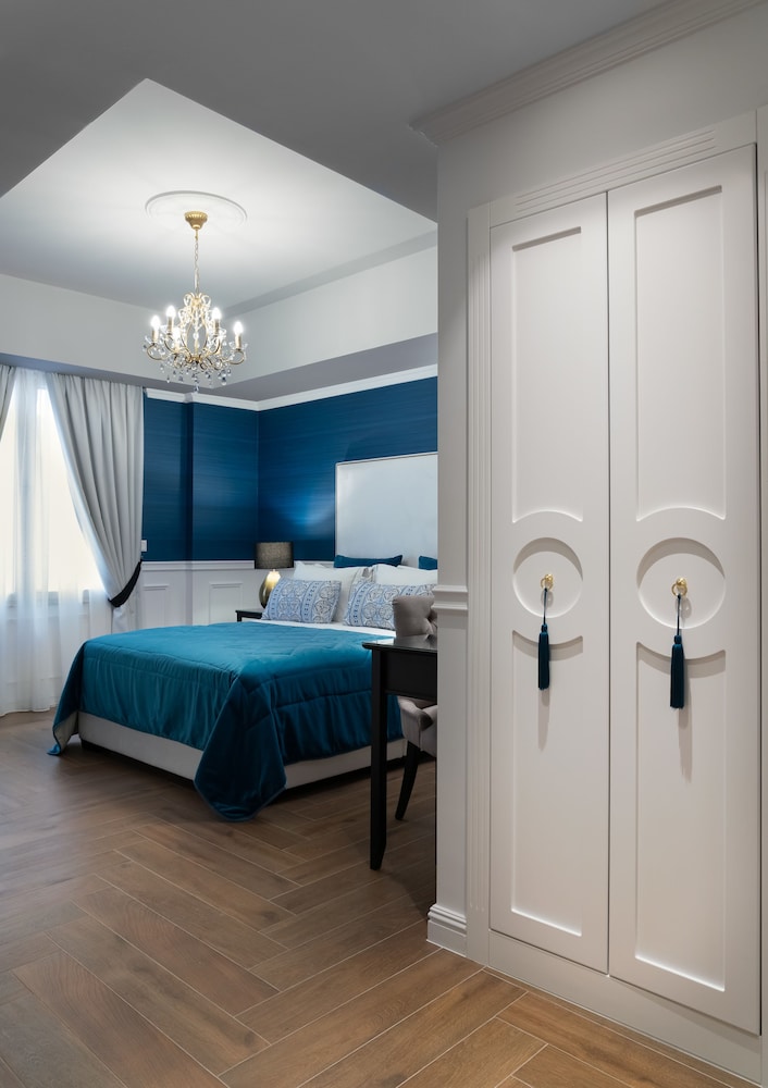 Deluxe Suite photo 3