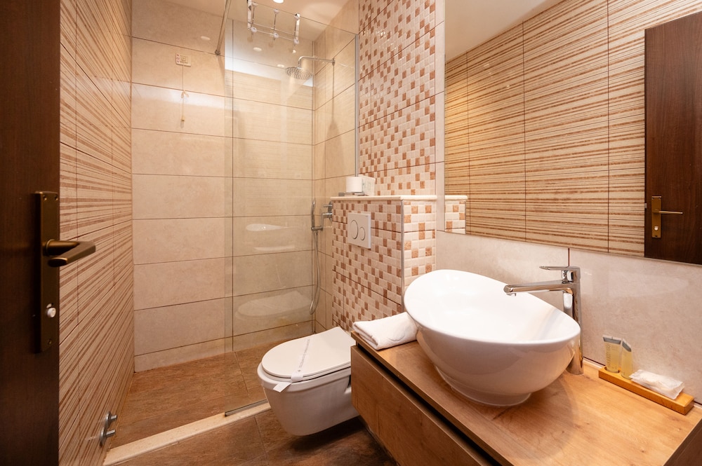 Triple Room - Photo 20