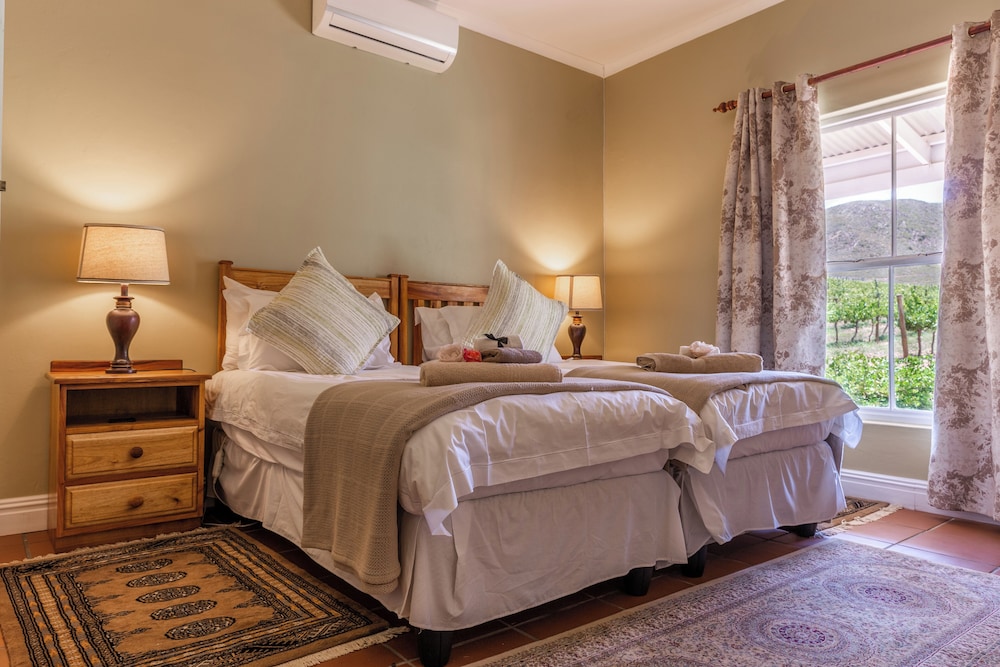 Deluxe House, 2 Bedrooms, Kitchen, Mountain View photo 3