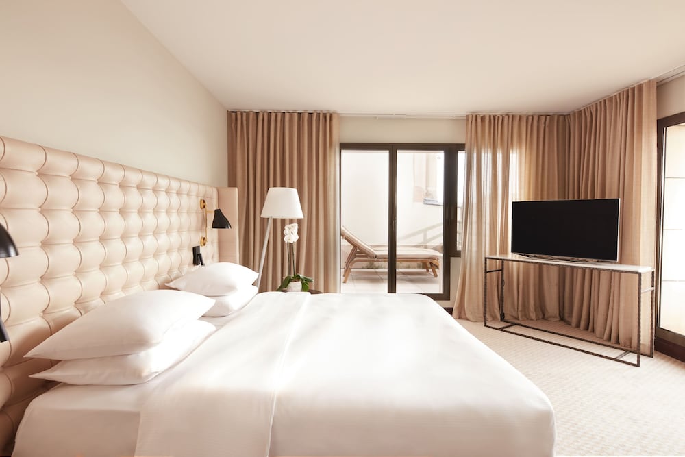 Premium Suite (Regency) thumbnail 5