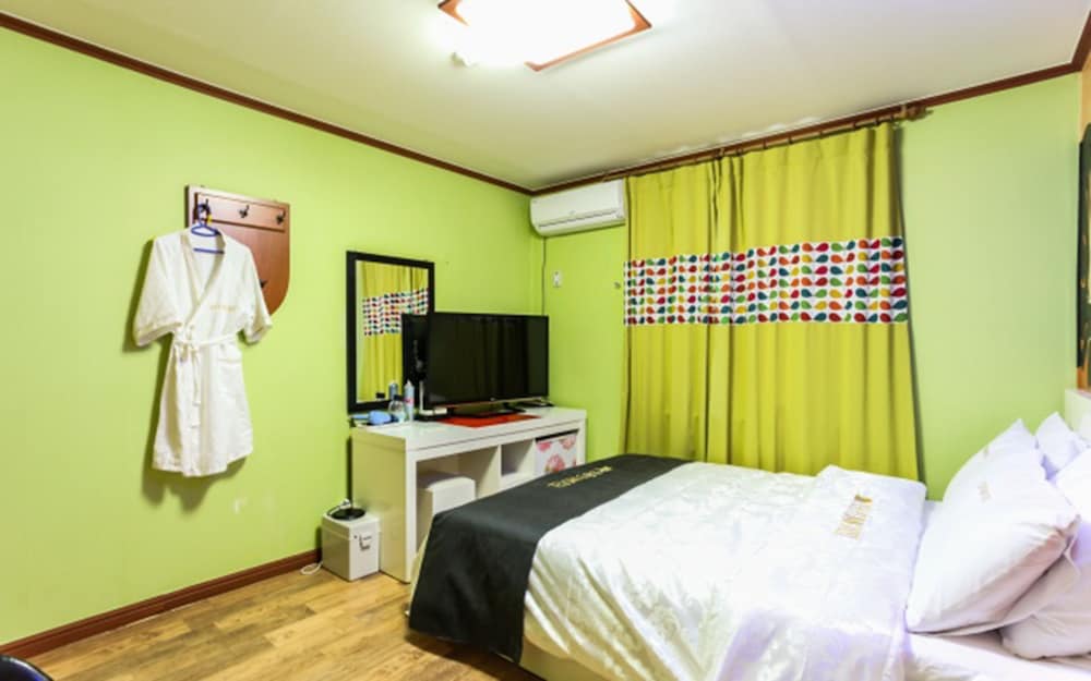 Standard Room photo 2