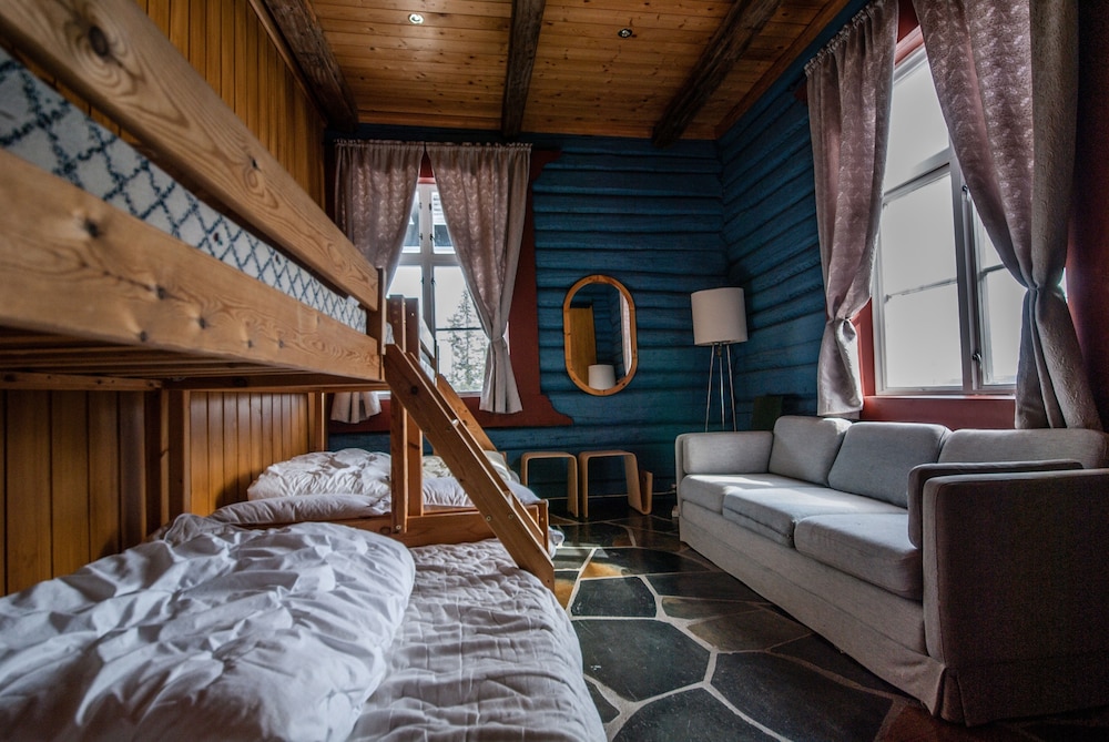 Cabin, 6 Bedrooms photo 1