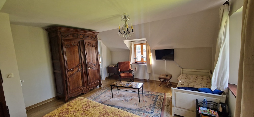 Comfort Room (Pere Jean) photo 1