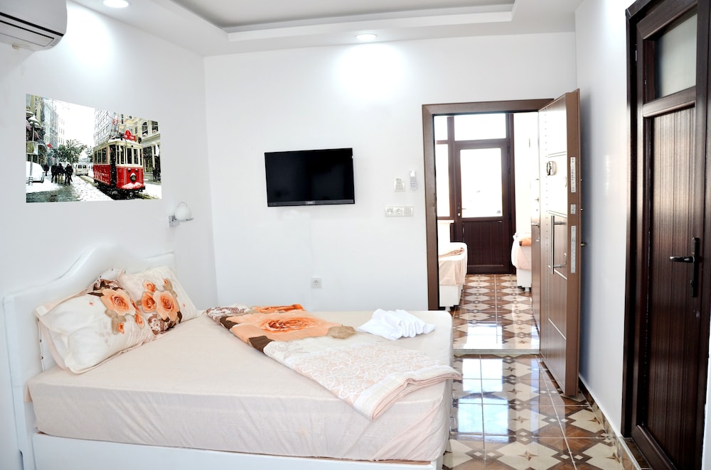 Deluxe Double or Twin Room, Sea View photo 3