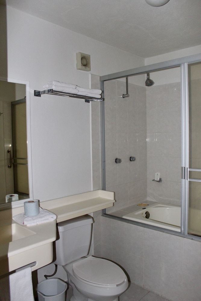 Superior Room, 1 King Bed, Bathtub