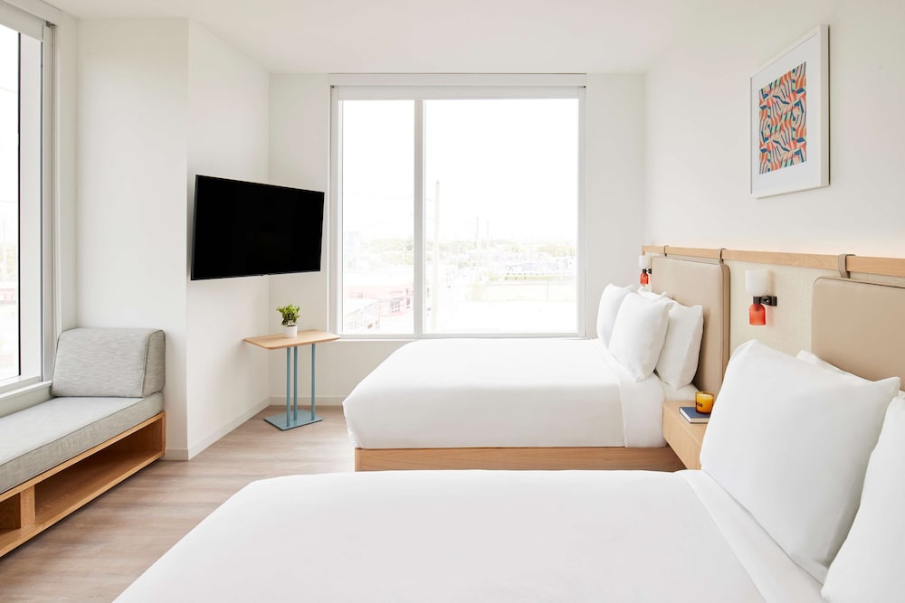 Room, 2 Double Beds, Corner