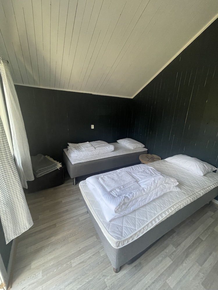 Basic Cabin (Small) photo 2