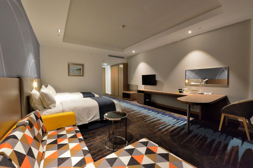 Standard Room, 2 Twin Beds (Extra Floor Space) photo 2
