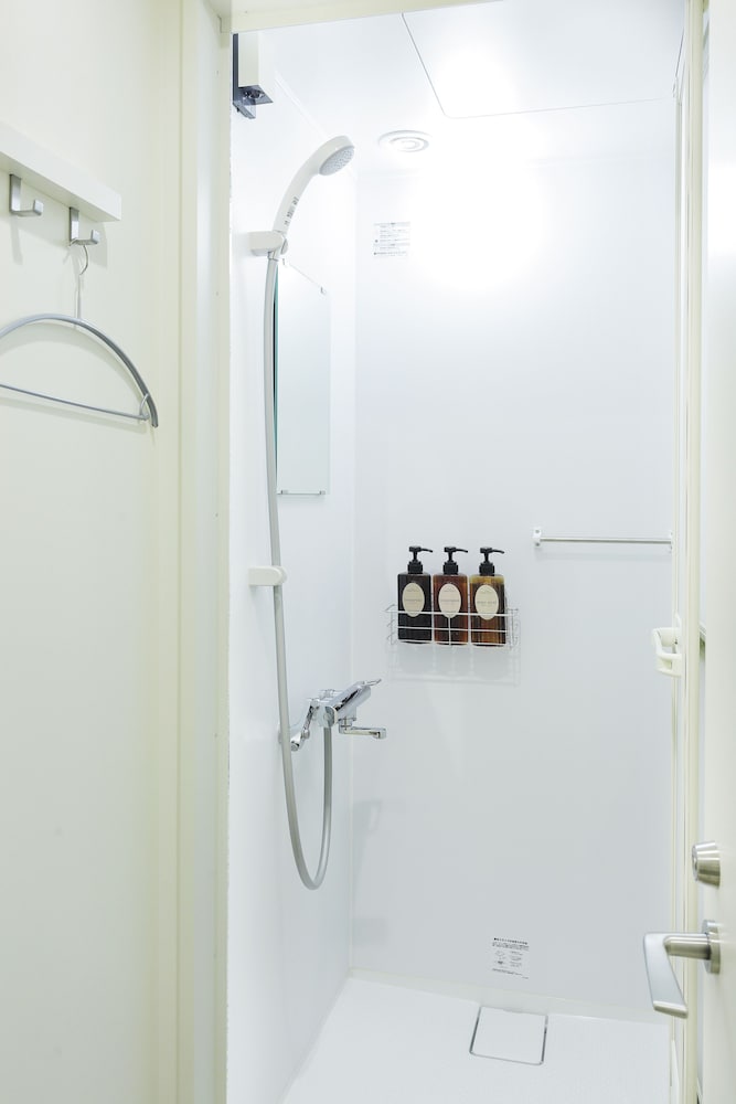Economy Single Room, 1 Double Bed, Non Smoking, Private Bathroom photo 2