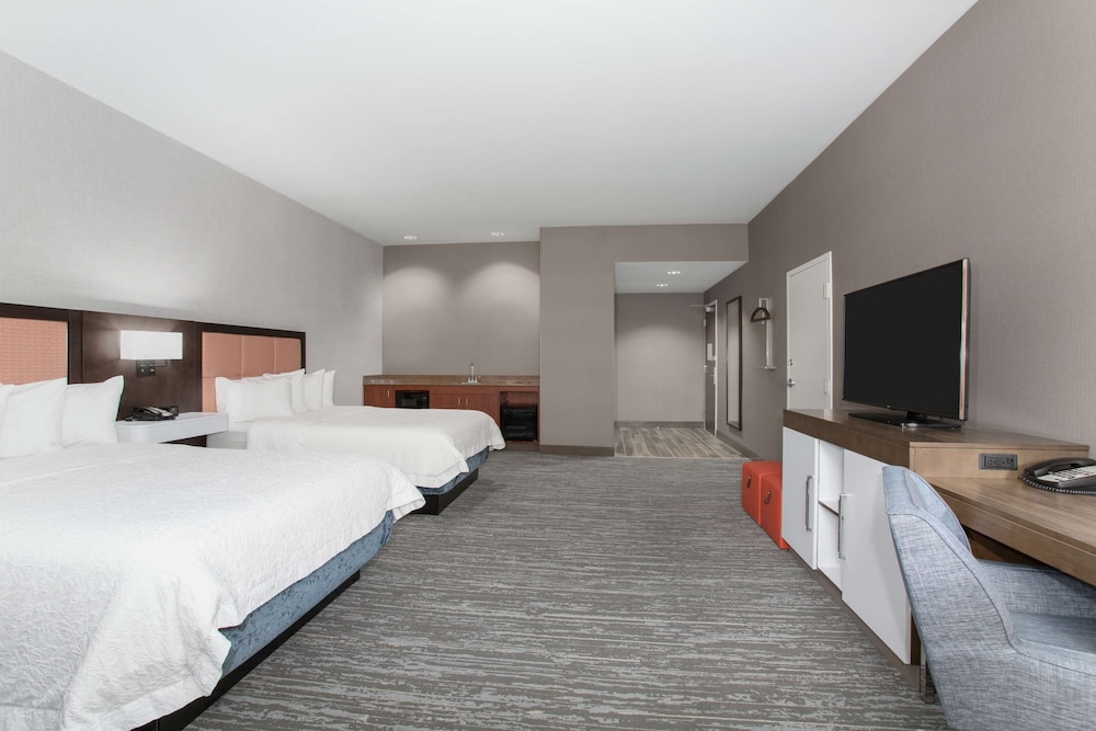 King Two Story Suite