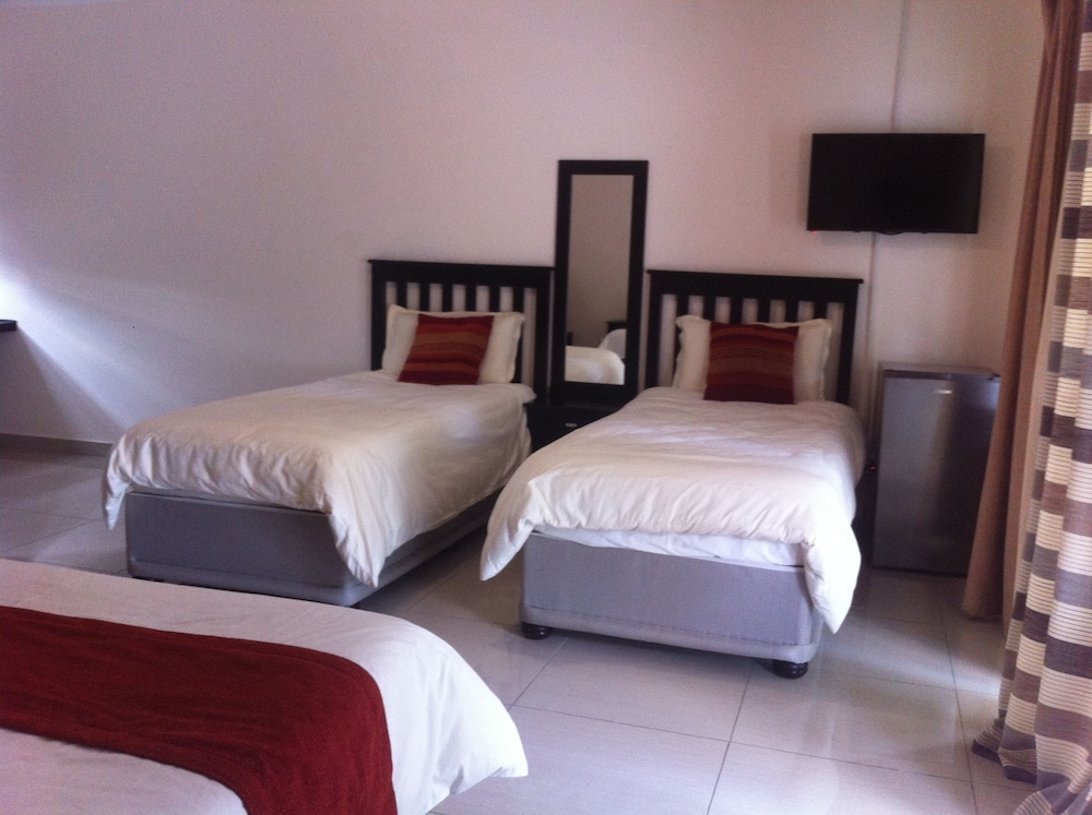 Standard Quadruple Room, 1 Bedroom photo 2