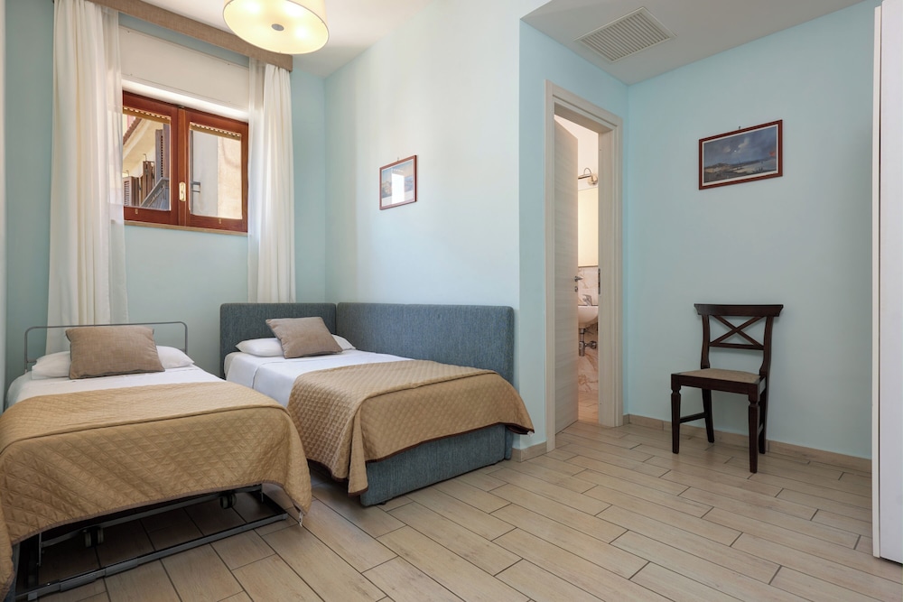 Superior Quadruple Room photo 1