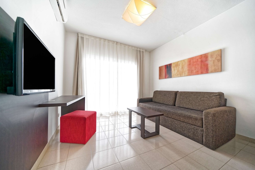 Apartment, 2 Bedrooms (4 Adults And 1 Child)