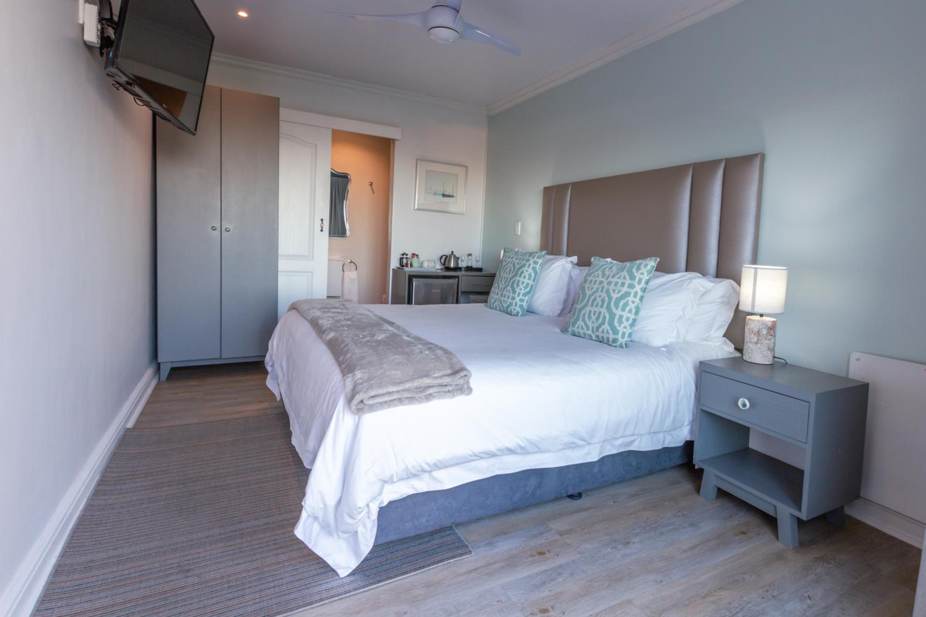 Classic Twin Room - Photo 1
