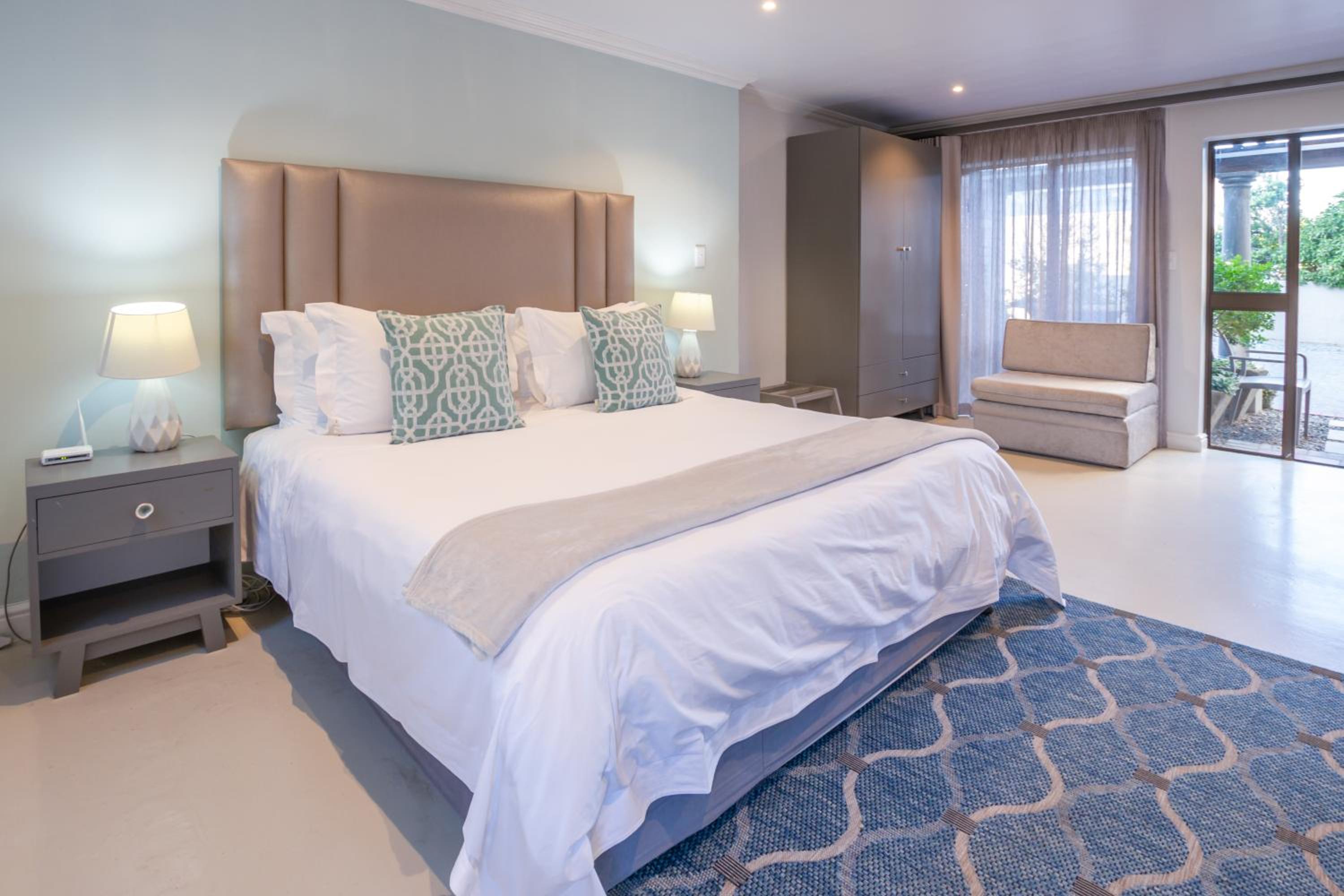 Luxury King Room - Photo 1