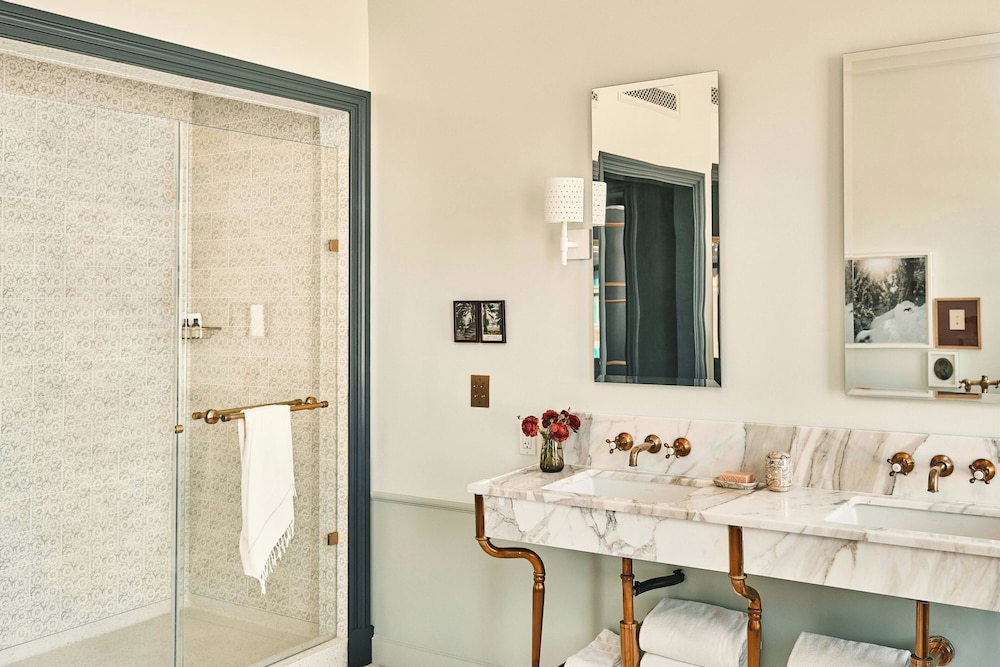 Presidential Suite, 1 Bedroom thumbnail 5