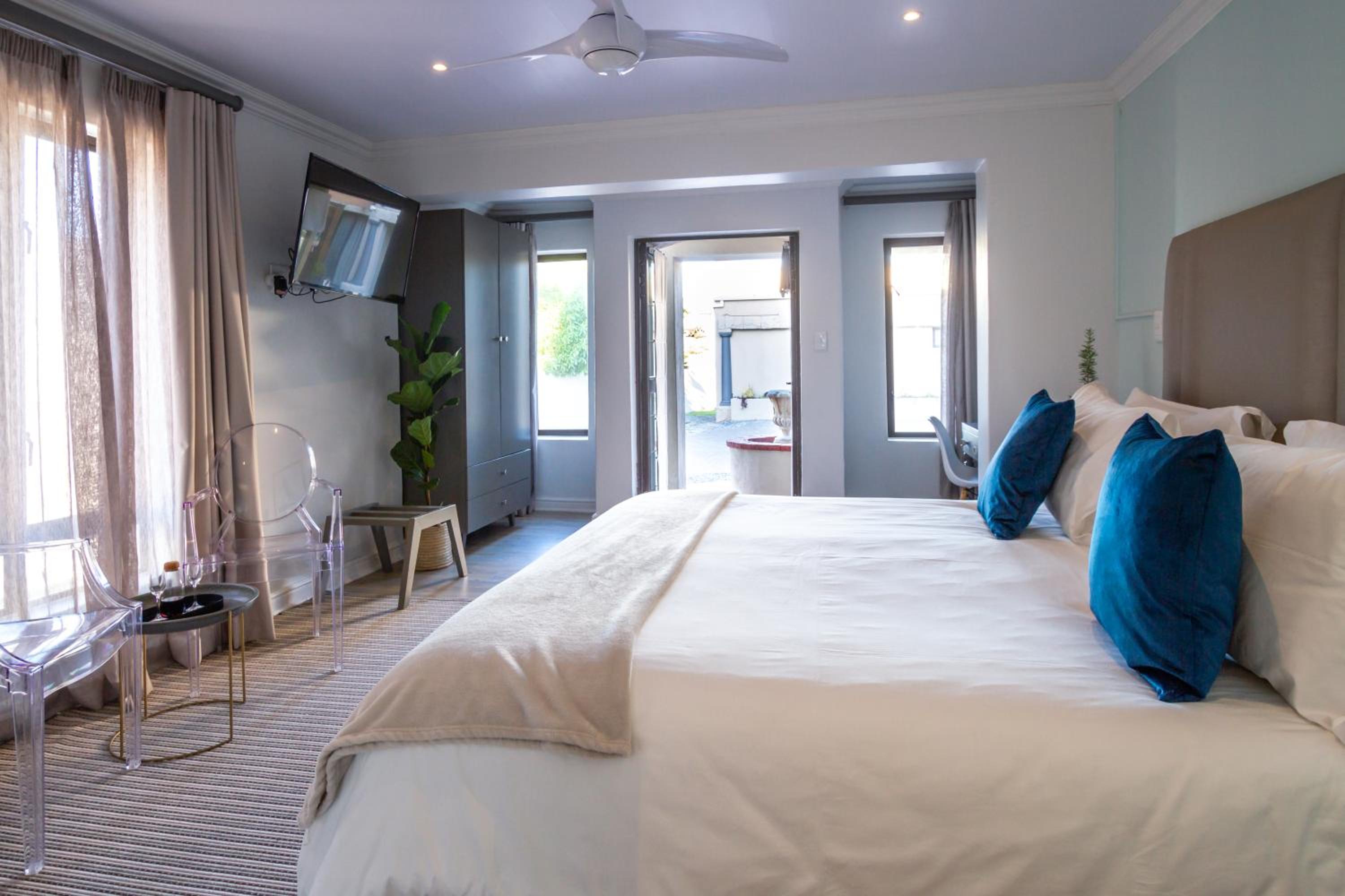 Comfort King Room - Photo 6