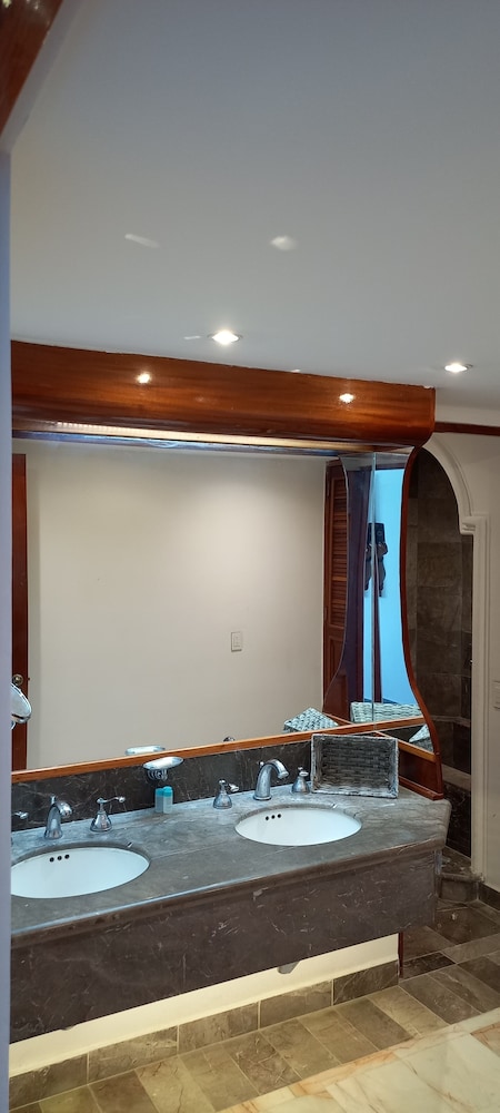 Two Bedroom Ocean View with Pool - Photo 16