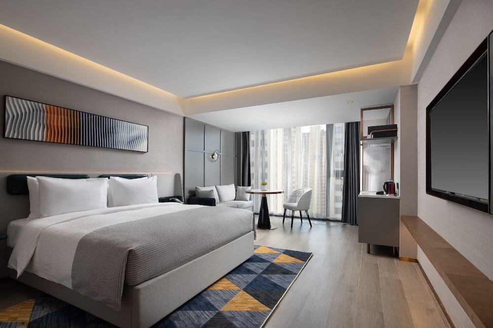 Deluxe Double Room, Partial Lake View photo 1