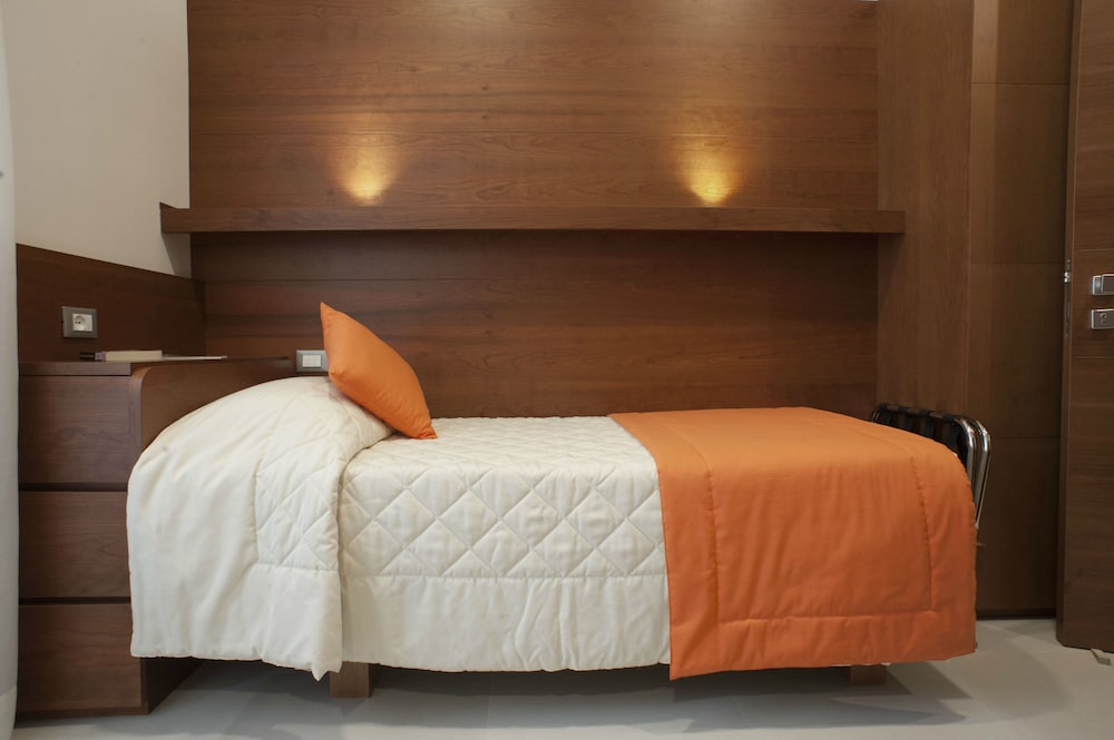 Single Room photo 3