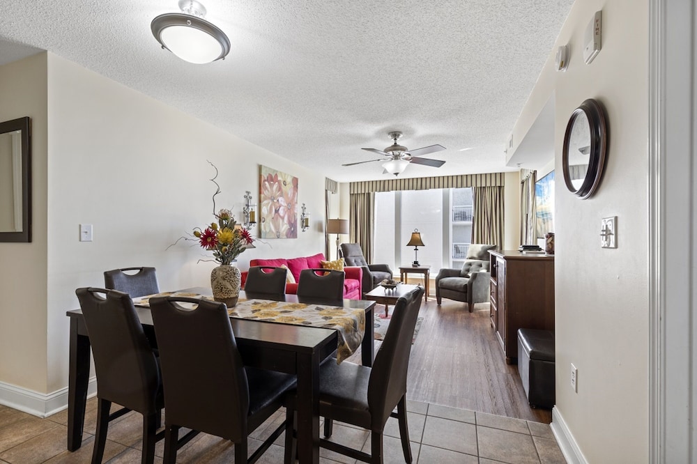 Signature Condo, 2 Bedrooms, 2 Bathrooms, Ocean View