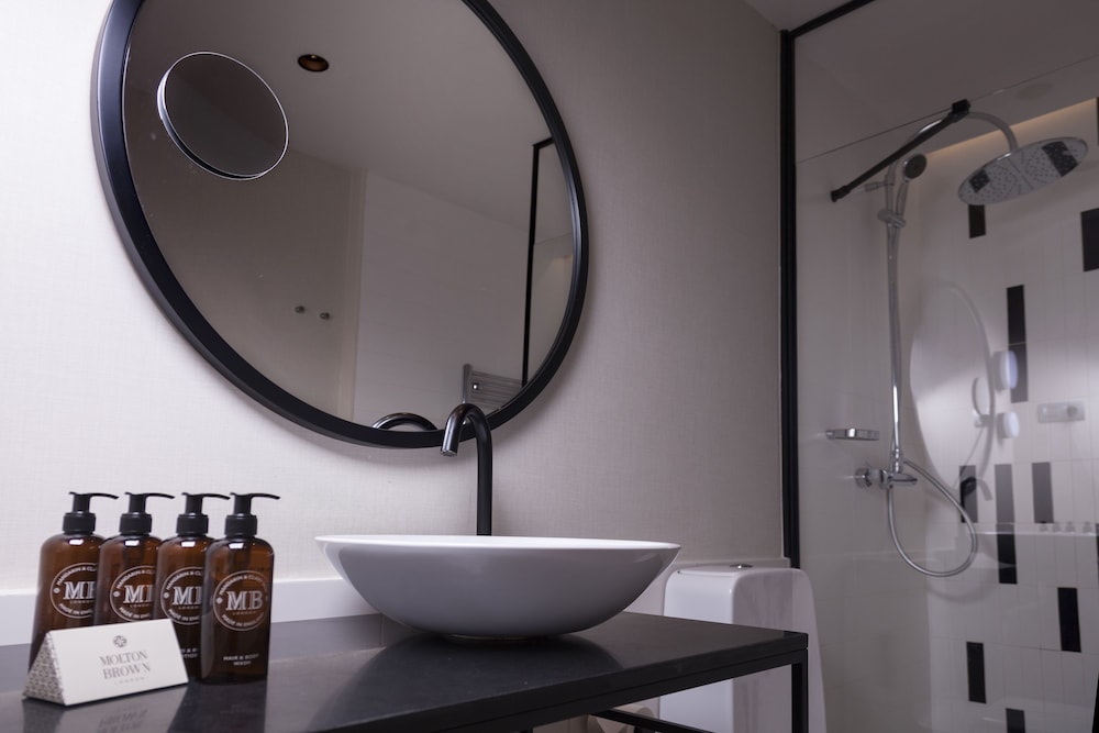 Superior Double Room, City View - Photo 8
