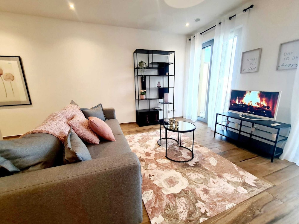 Deluxe Apartment photo 1