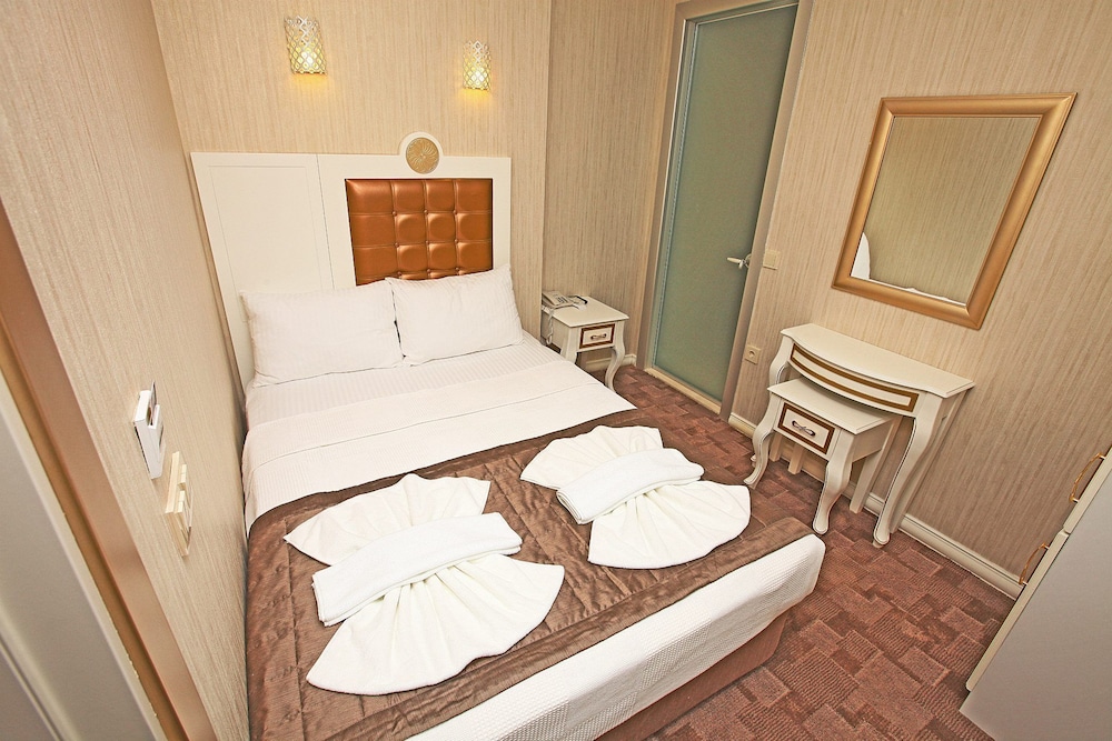 Economy Double or Twin Room, 1 Double Bed, Non Smoking, No Windows photo 1