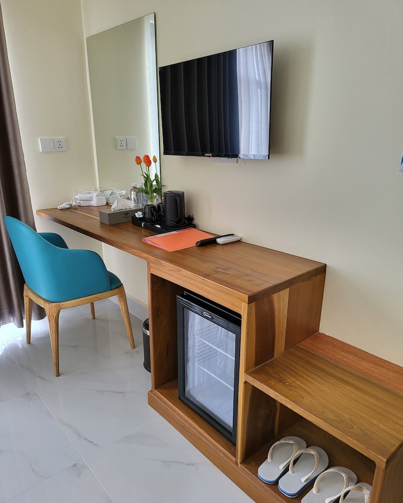 Standard Twin Room - Photo 8