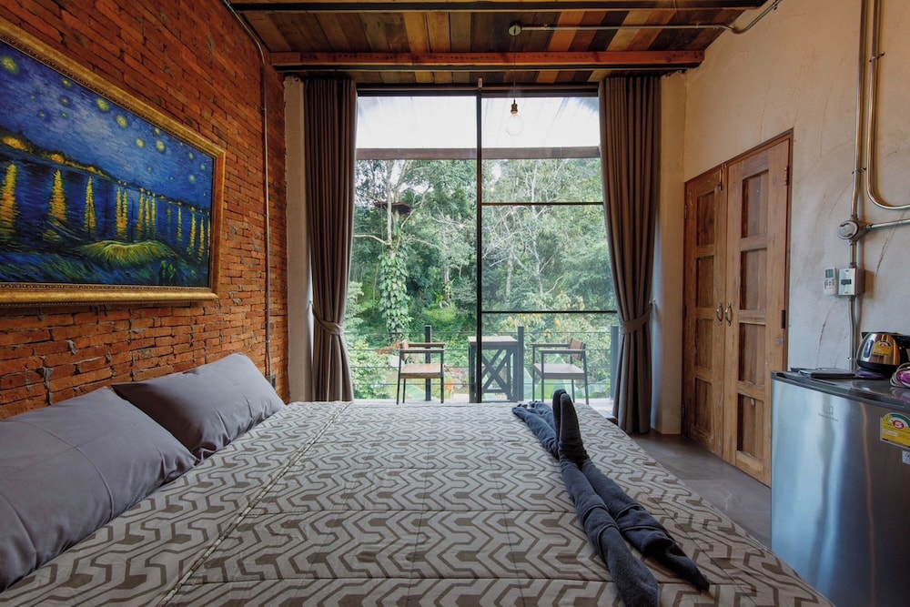 Standard River View - Photo 7