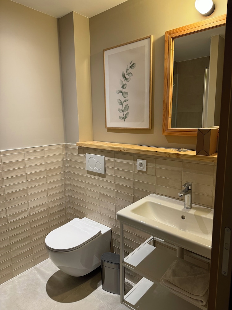 Comfort Room photo 2