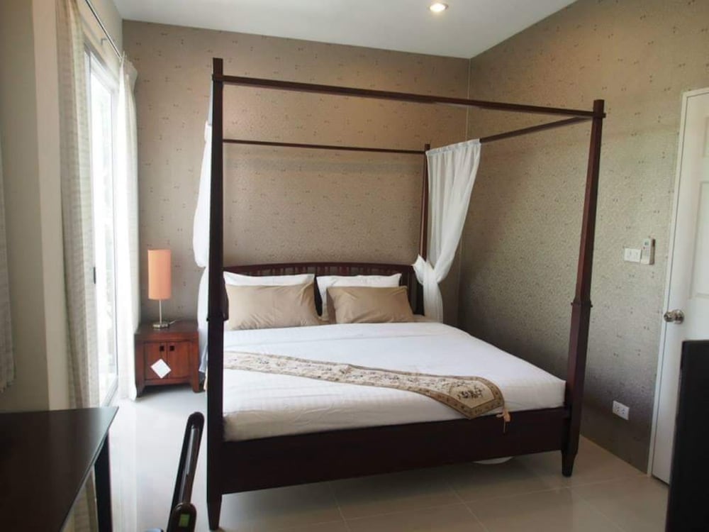 Two Bedrooms House photo 1