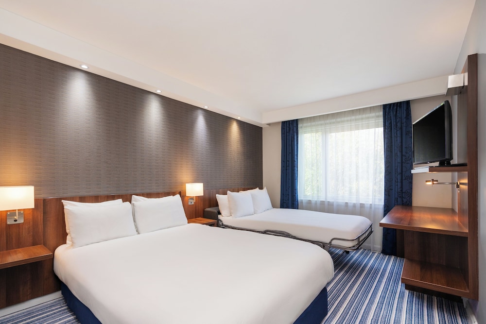 Triple Room, 1 Double Bed with Sofa bed - Photo 1