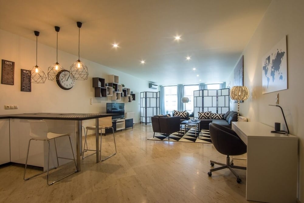 Comfort Apartment, 1 Bedroom, Kitchenette, City View photo 3