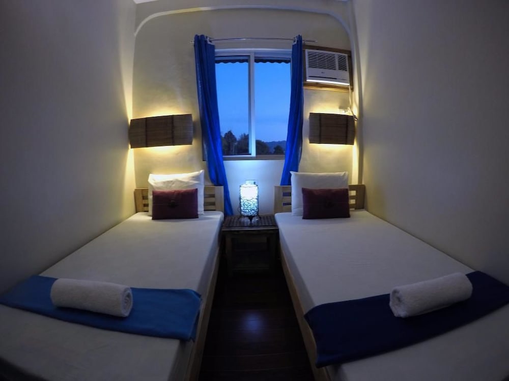 Standard Twin Room - Photo 2