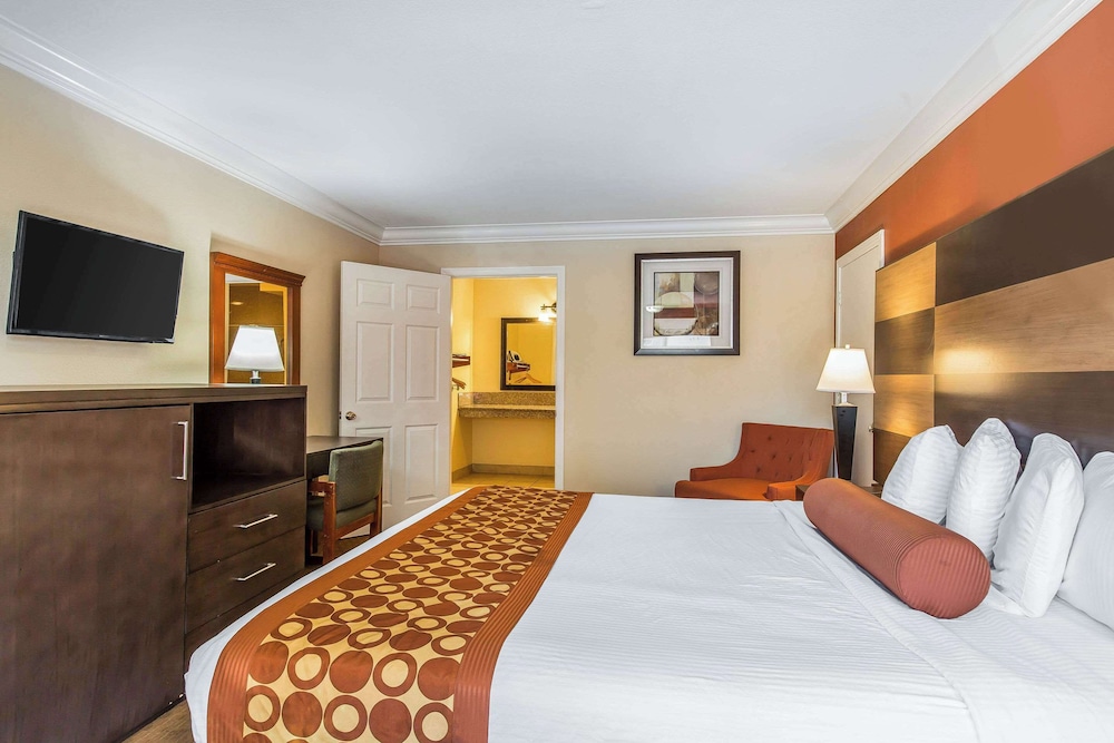 Room, 1 King Bed, Accessible, Non Smoking - Photo 2