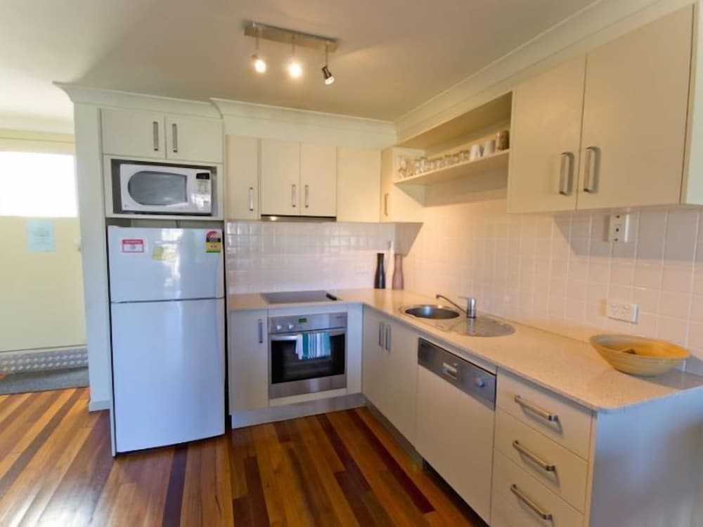 Seaspray 2 Bedroom Apartment 7 (5 night min) photo 3