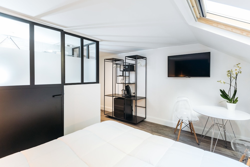 Superior Double Room - Photo 2