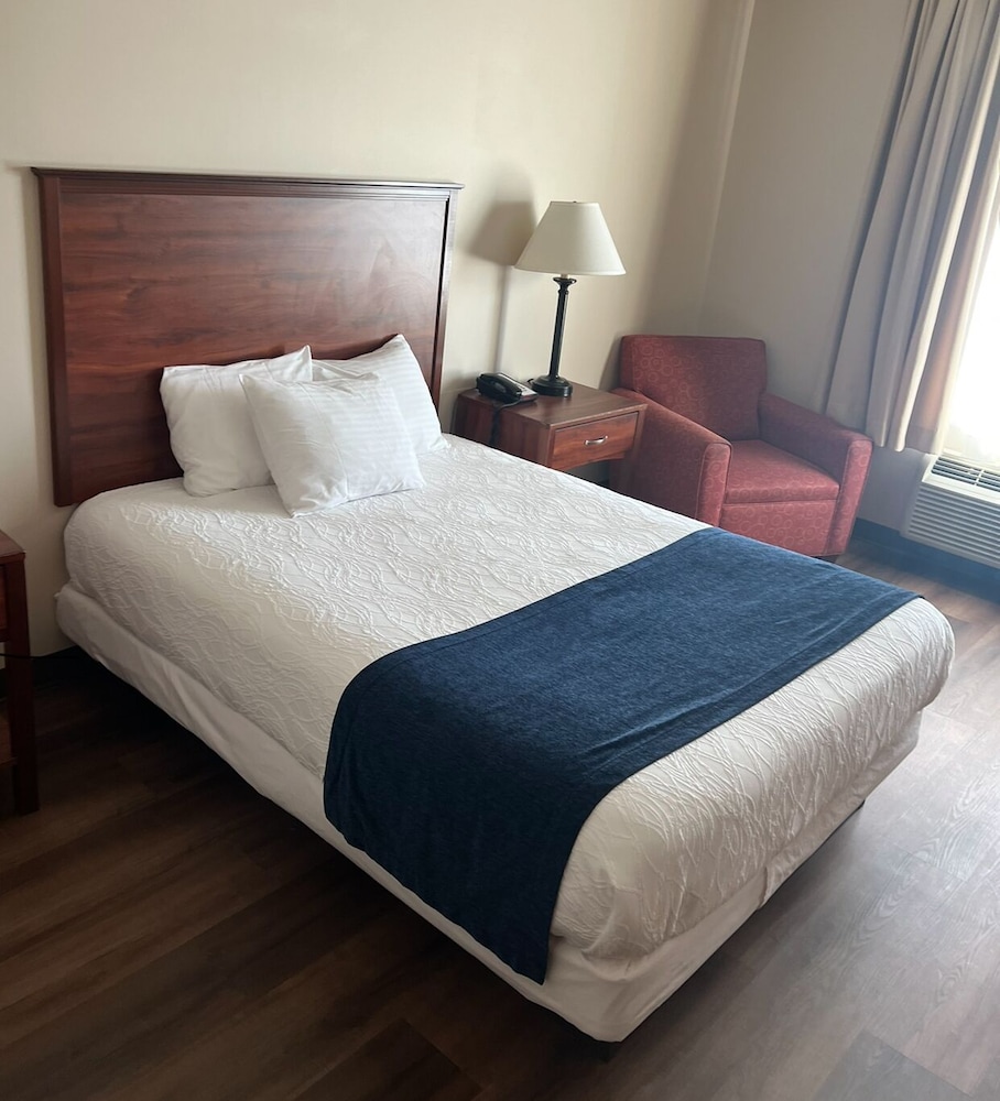 Standard Room, 1 Queen Bed photo 1