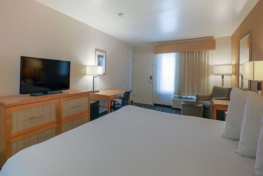Standard Room (bed type selected at check in) photo 1