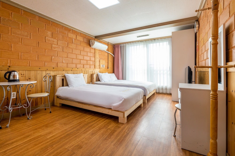 Suite (15PY) photo 1