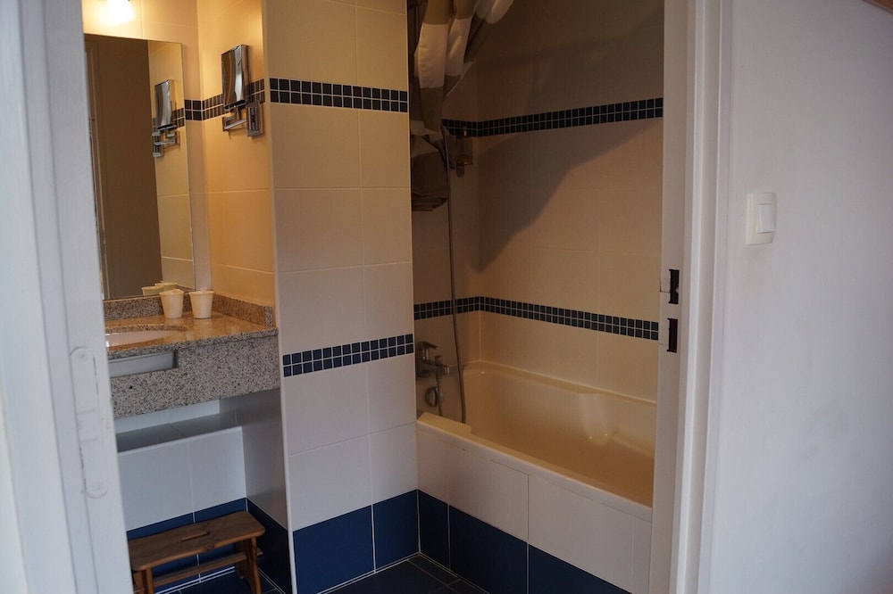Business Double Room Single Use photo 3
